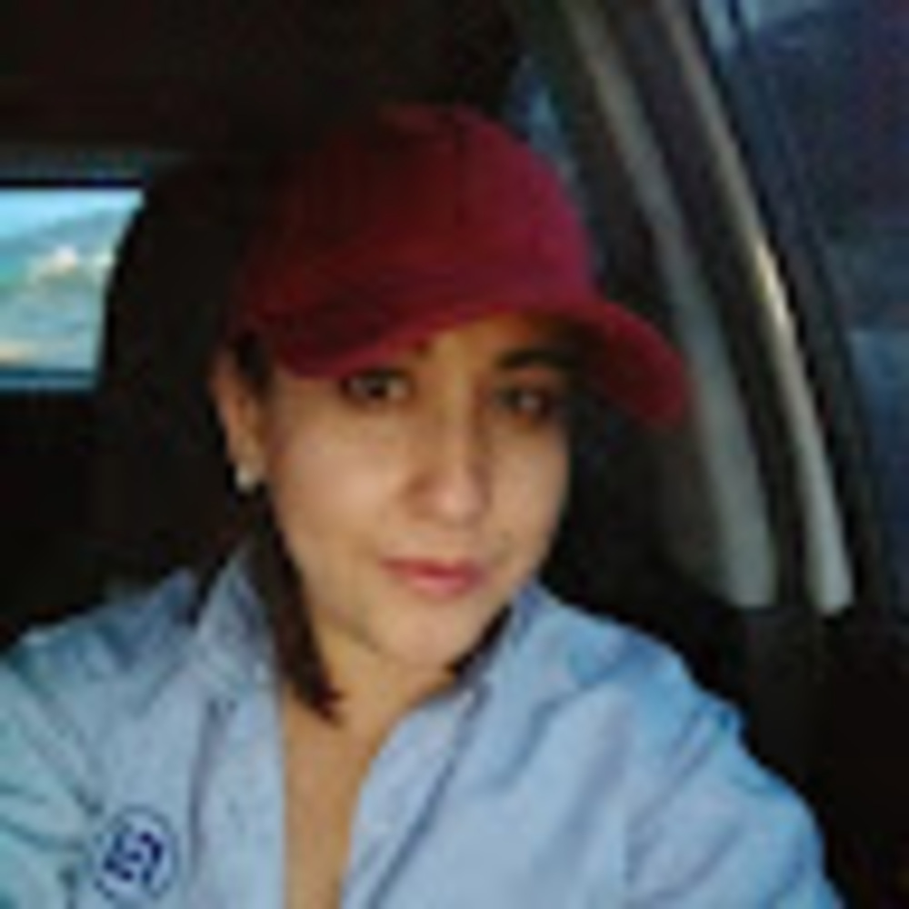 Meet your Posher, Estefanya
